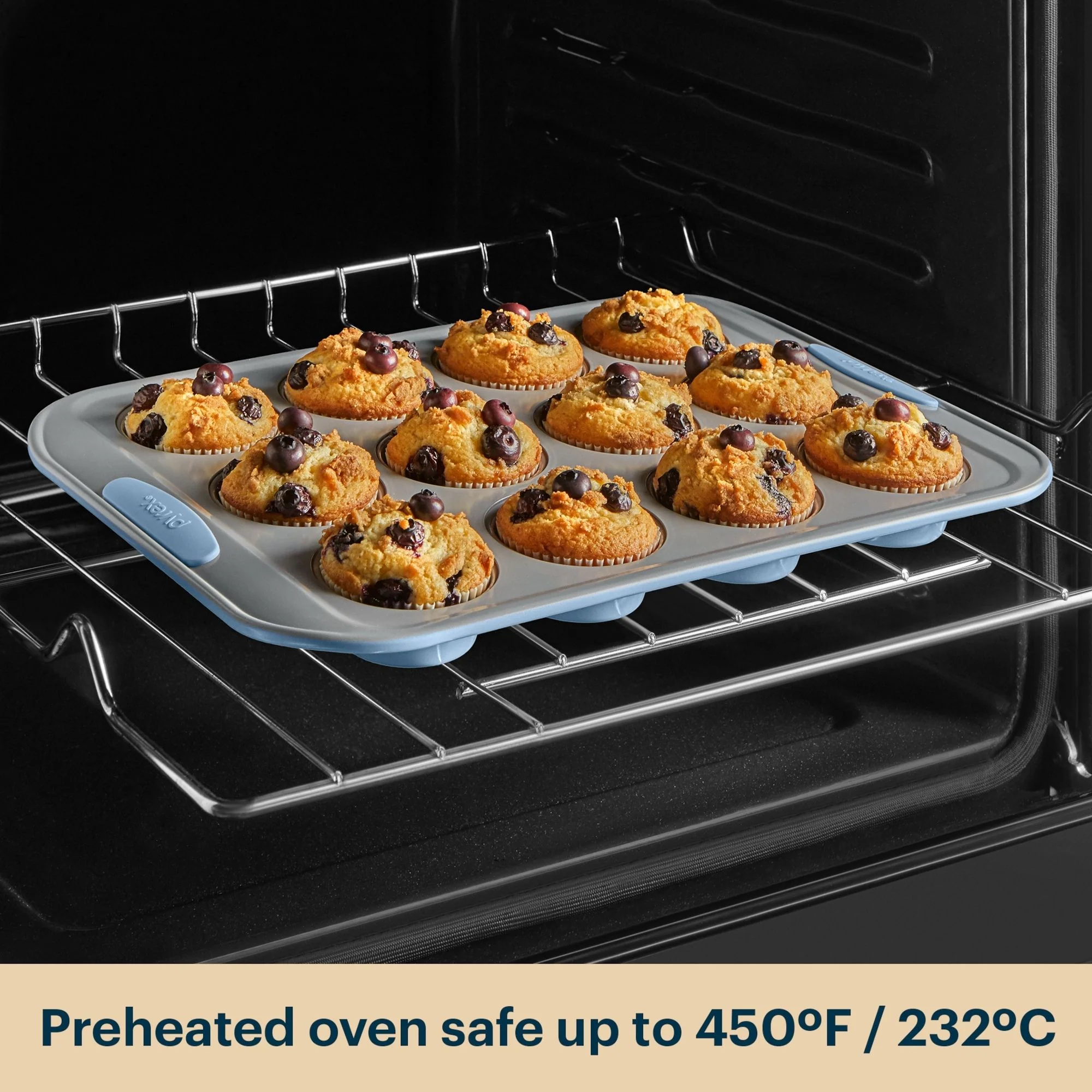19-pyrex-metal-bakeware-8-piece-set-in-cerulean-6.webp Pyrex® Metal Bakeware 8-Piece Set in Cerulean