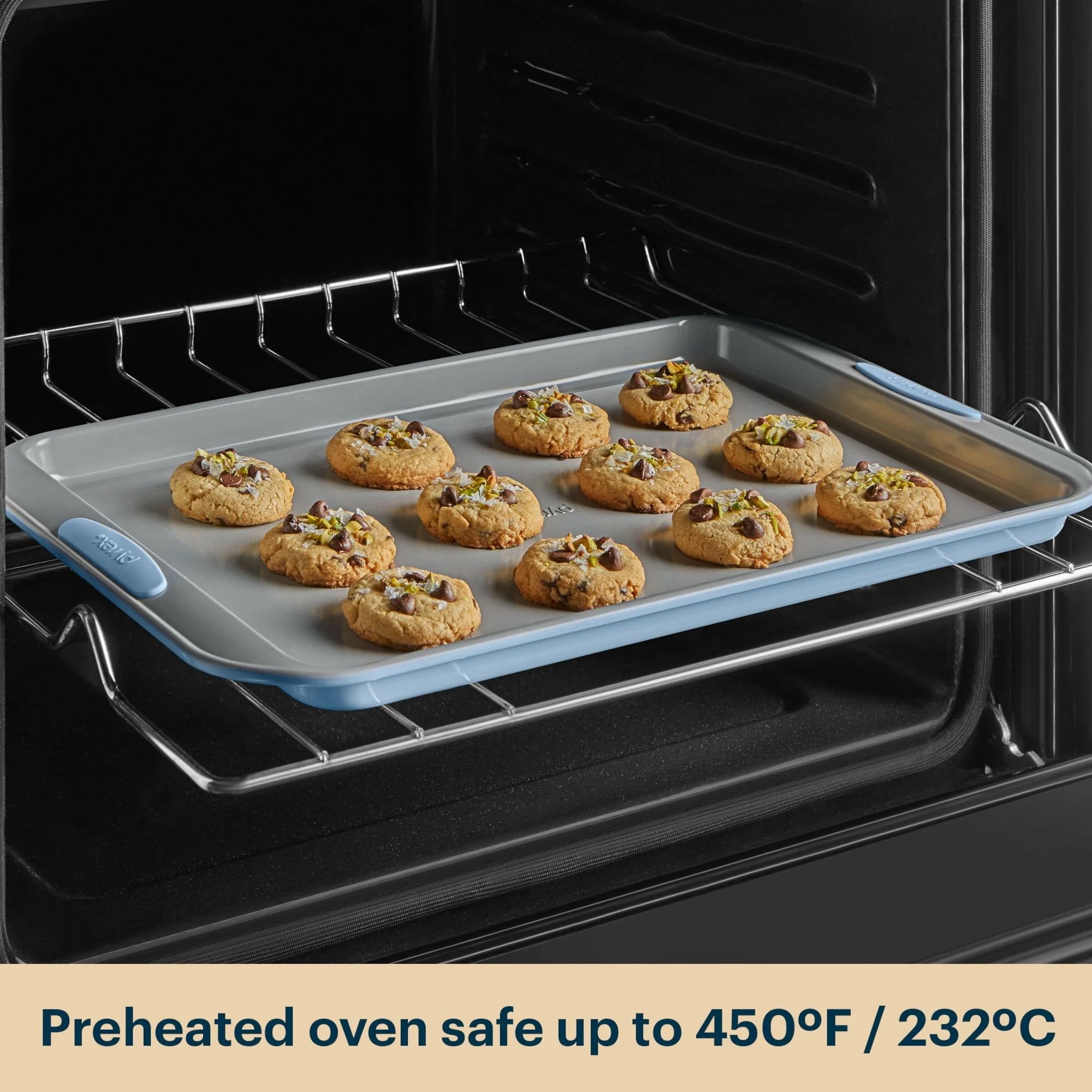20-pyrex-metal-bakeware-3-piece-large-cookie-sheet-set-in-cerulean-6.webp Pyrex® Metal Bakeware 3-Piece Large Cookie Sheet Set in Cerulean