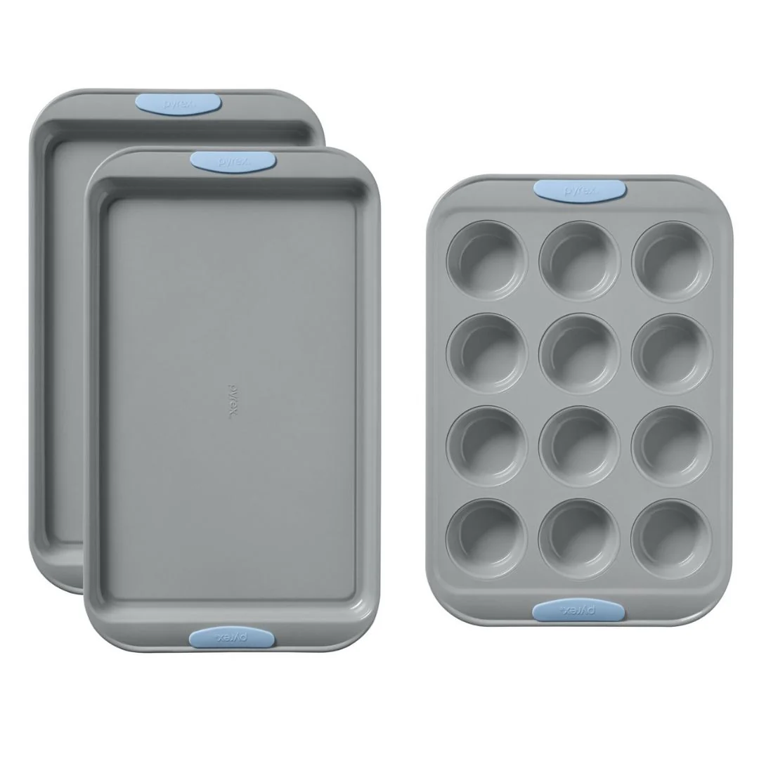 Pyrex® Metal Bakeware 3-Piece Set in Cerulean