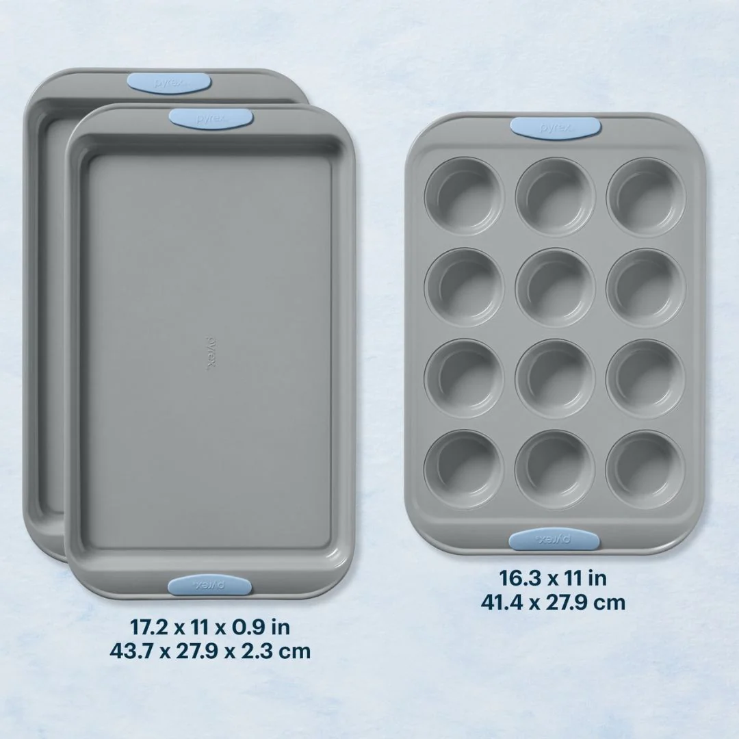 21-pyrex-metal-bakeware-3-piece-set-in-cerulean-2.webp Pyrex® Metal Bakeware 3-Piece Set in Cerulean