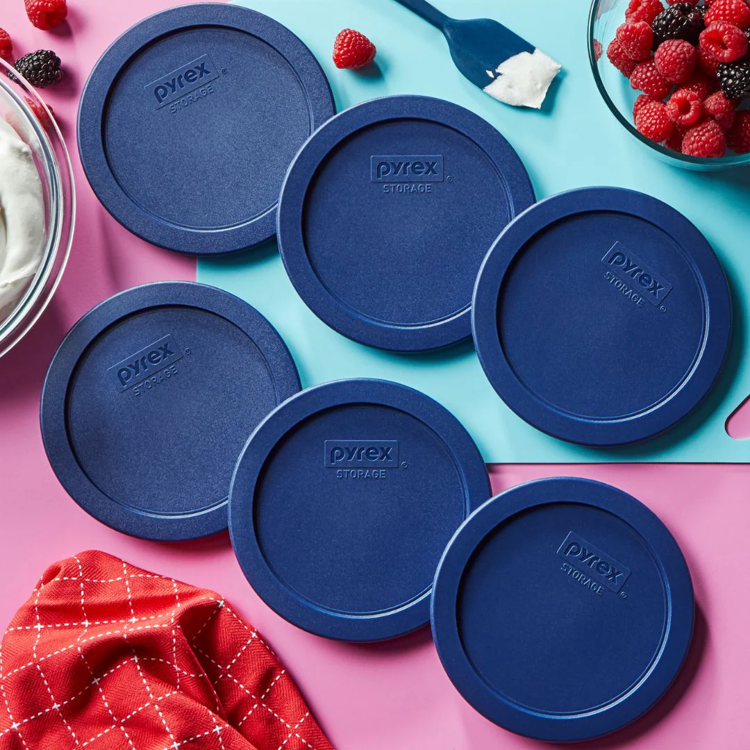 213-pyrex-4-cup-round-dark-blue-plastic-lids-6-pack-2.webp Pyrex® 4-cup Round Dark Blue Plastic Lids, 6-pack