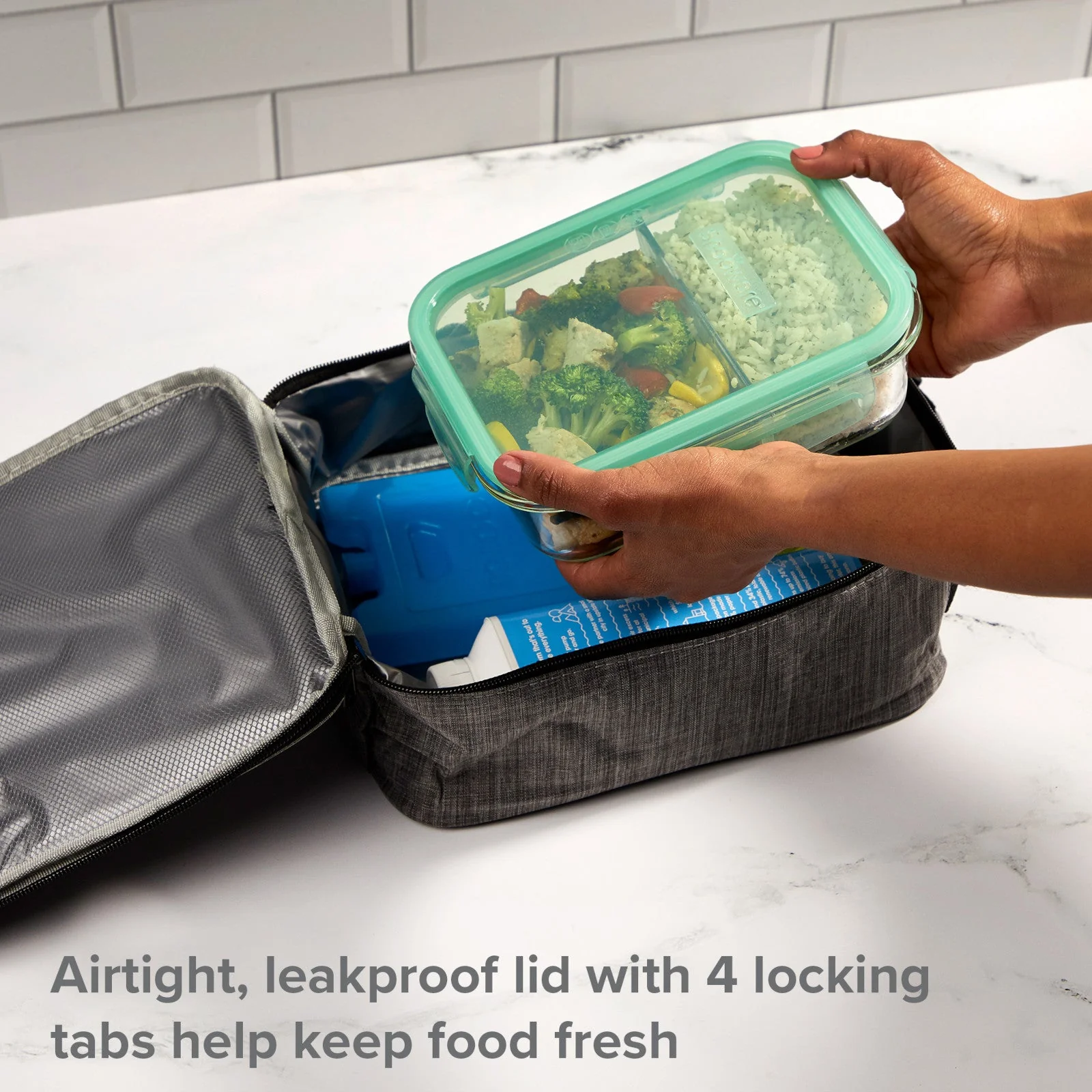 268-snapware-mealboxtm-4-cup-divided-glass-storage-container-with-lid-4.webp Snapware® MealBox™ 4-cup Divided Glass Storage Container with Lid