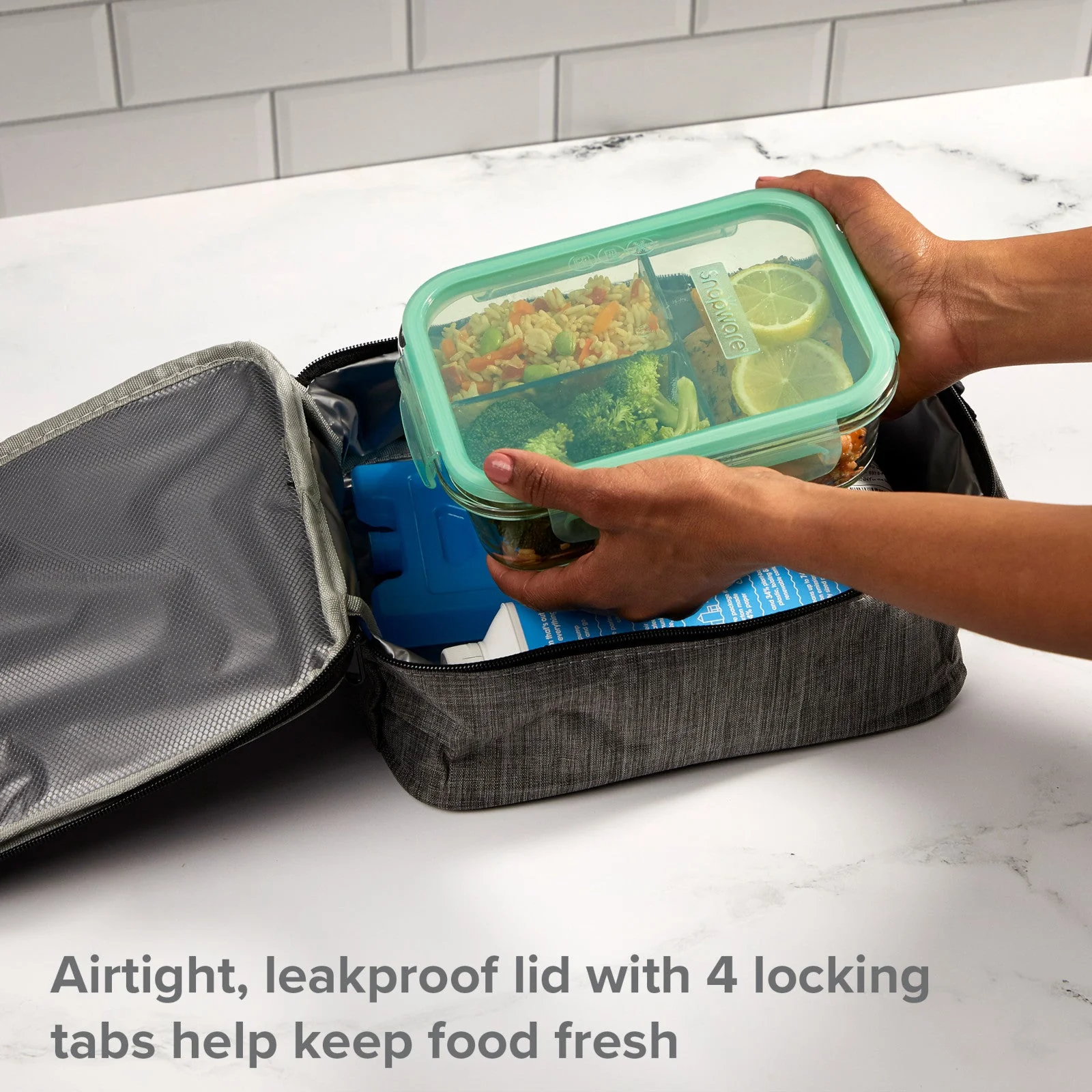 269-snapware-mealboxtm-3.8-cup-divided-glass-storage-container-with-lid-4.webp Snapware® MealBox™ 3.8-cup Divided Glass Storage Container with Lid