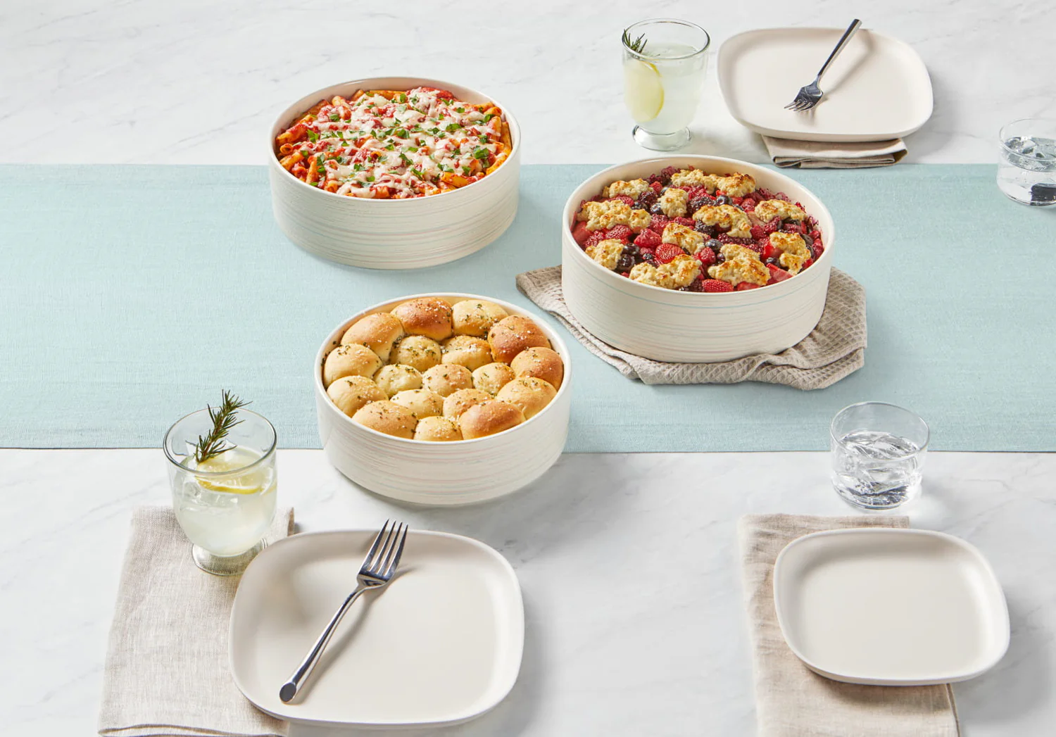 PX10046 Ceramic Bakeware 3pc Rnd VP Tablescape 1
